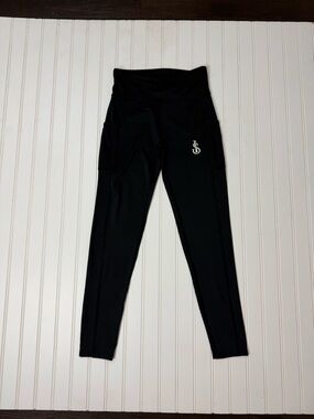 Black High-Waist Active Leggings with Side Pockets